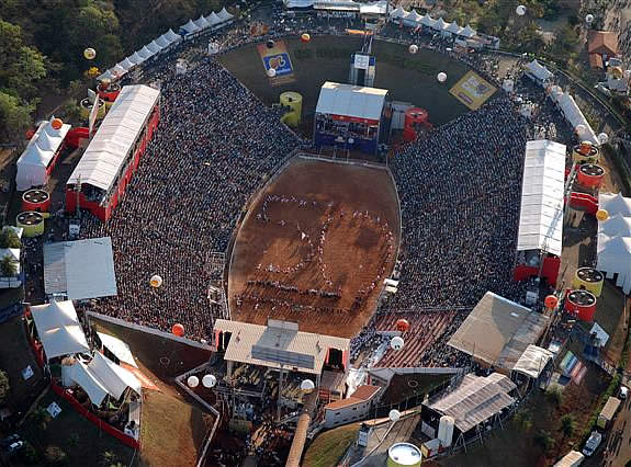 vista superior por drone do estádio parque do peão